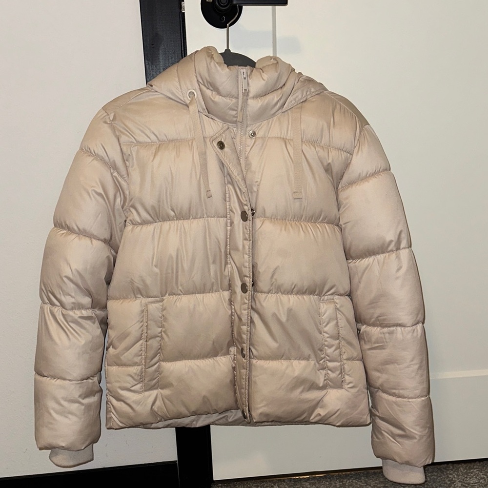 GAP Women's Cream Puffer Jacket